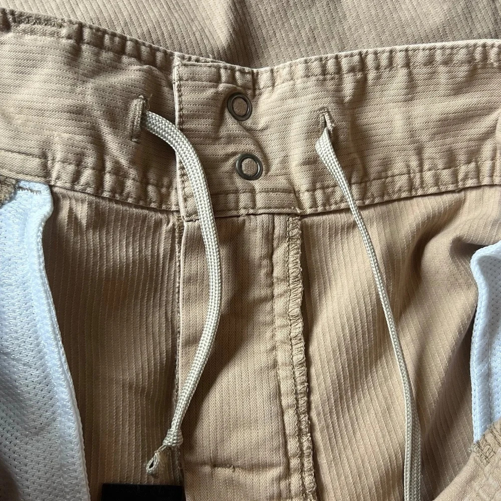 The North Face Beige Convertible Outdoor Hiking Straight Cargo Pants Size 10 EUC - Picture 7 of 12